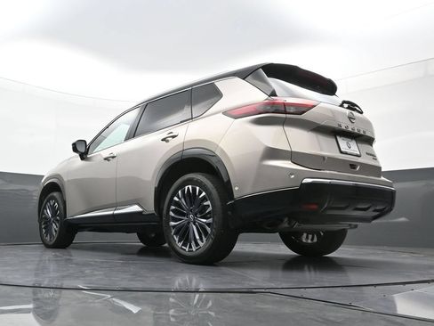 Used 2025 Nissan Rogue Platinum w/ Tech Package AWD/4WD image 25