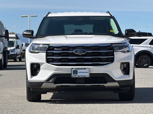 Used 2026 Ford Explorer Active w/ Active Comfort Package AWD/4WD image 9
