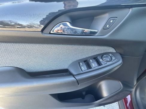 Used 2025 Chevrolet TrailBlazer LS w/ LS Convenience Package image 24