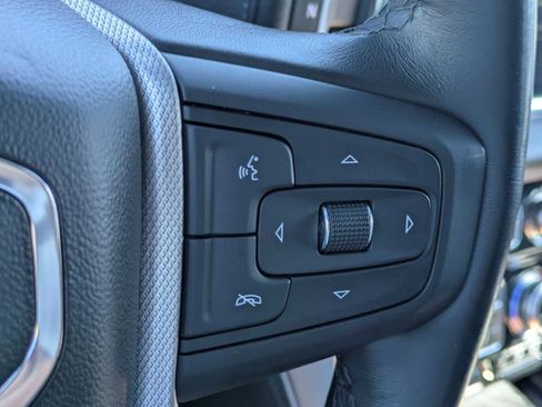 Used 2023 GMC Yukon XL Denali w/ Advanced Technology Package AWD/4WD image 29