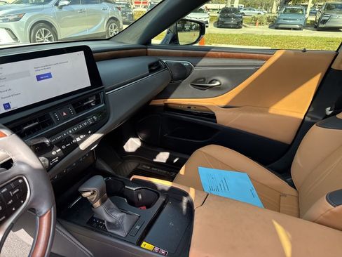 Used 2025 Lexus ES 350 Ultra Luxury image 47