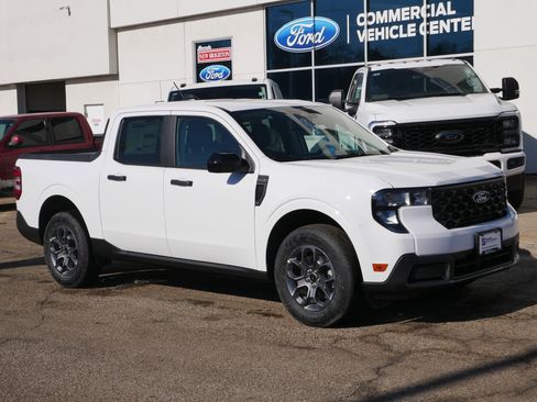 New 2025 Ford Maverick XLT w/ XLT Luxury Package FWD image 5