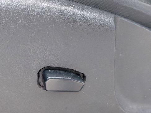 Used 2012 Jeep Liberty Sport image 24