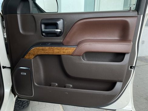 Used 2014 Chevrolet Silverado 1500 High Country w/ High Country Premium Package AWD/4WD image 19