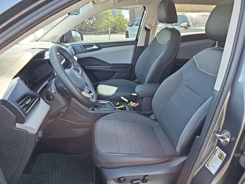 Used 2023 Volkswagen Taos SE w/ Panoramic Sunroof Package FWD image 16