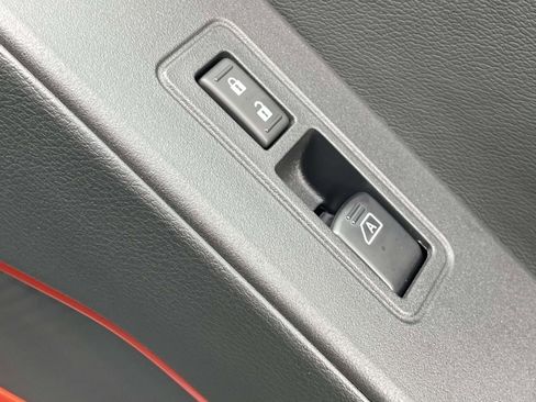 Used 2026 Nissan Frontier PRO-4X w/ Pro-4x Convenience Package image 13