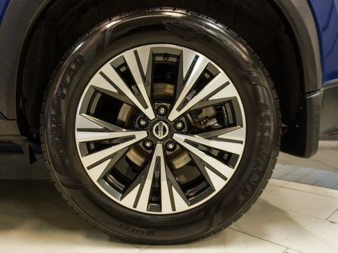 Used 2021 Nissan Rogue SV image 36