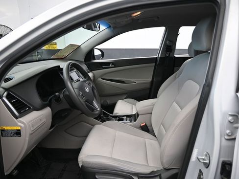 Used 2017 Hyundai Tucson SE image 11