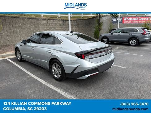 Used 2025 Hyundai Sonata SE FWD image 2