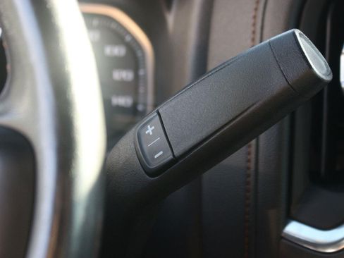 Used 2021 GMC Sierra 1500 AT4 w/ AT4 Value Package AWD/4WD image 32