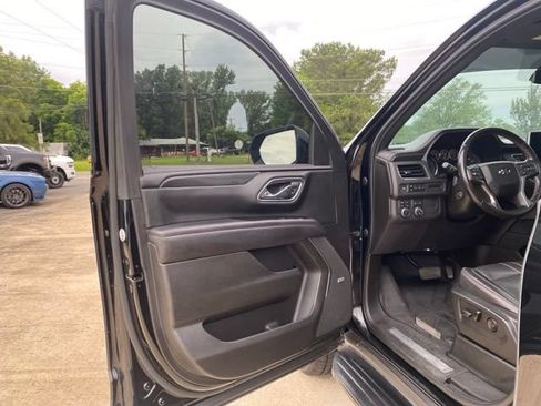 Used 2021 Chevrolet Tahoe RST w/ Luxury Package AWD/4WD image 24