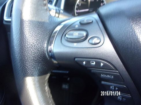 Used 2020 Nissan Murano SV w/ Premium Package image 24