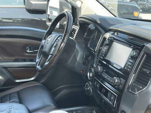 Used 2017 Nissan Titan Platinum Reserve AWD/4WD image 11