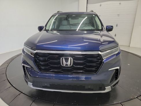 Used 2023 Honda Pilot Elite image 2