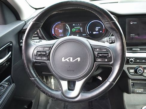 Used 2022 Kia Niro EX w/ Cold Weather Package image 26
