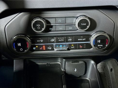 New 2025 Ford Bronco Badlands w/ Sasquatch Package image 16