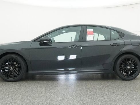New 2026 Toyota Camry SE FWD image 19