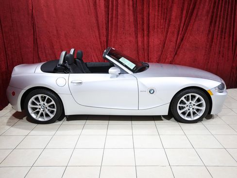 Used 2007 BMW Z4 3.0i image 10