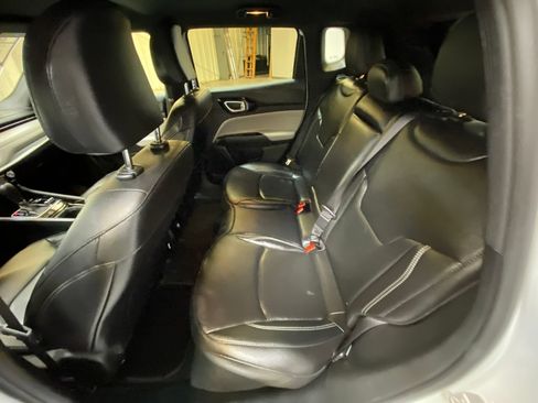 Used 2025 Jeep Compass Limited AWD/4WD image 25