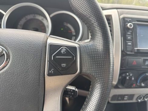 Used 2014 Toyota Tacoma 4x4 Access Cab V6 w/ TRD Off-Road Package image 21
