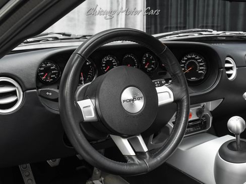 Used 2006 Ford GT image 9