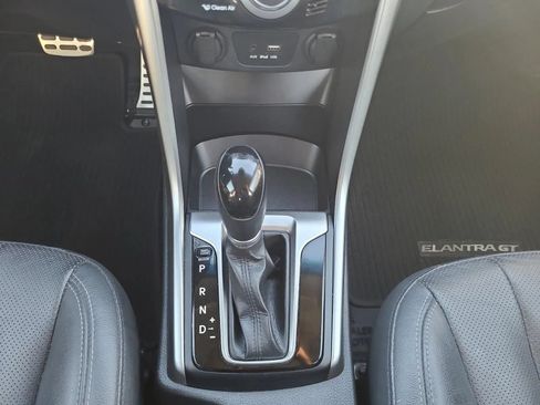 Used 2014 Hyundai Elantra GT w/ Option Group 03 FWD image 16