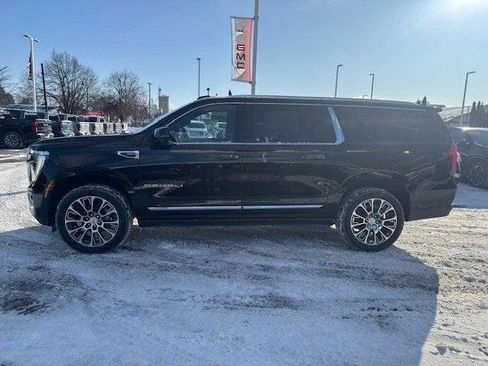 New 2026 GMC Yukon XL Denali w/ Sun & Power Step Package image 3