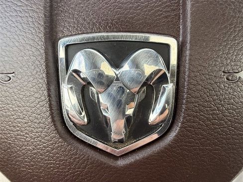 Used 2018 RAM 3500 Laramie Longhorn w/ Longhorn Southfork Package image 15