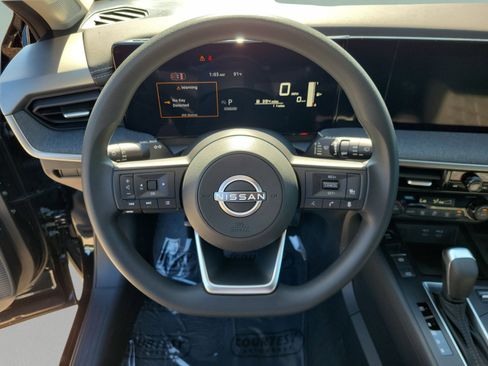 Used 2026 Nissan Kicks SV FWD image 18