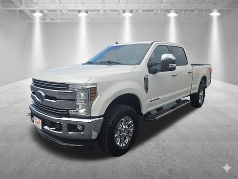 Used 2019 Ford F250 Lariat w/ Lariat Ultimate Package AWD/4WD image 8