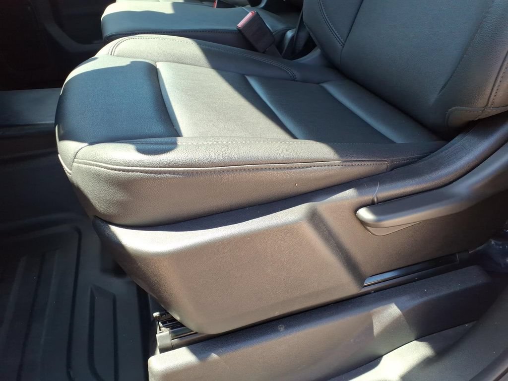 Used 2025 Chevrolet Silverado 2500 W/T w/ WT Convenience Package AWD/4WD image 20