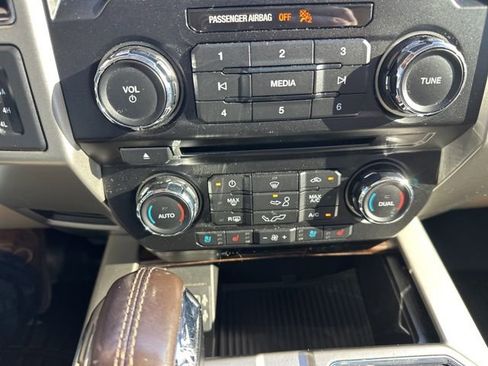 Used 2018 Ford F150 Lariat image 24