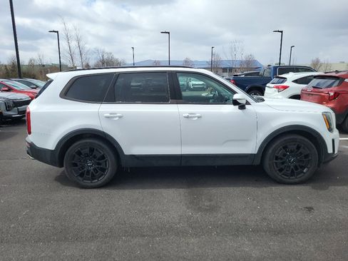 Used 2022 Kia Telluride SX w/ Nightfall Edition Package image 5