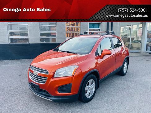 Used 2015 Chevrolet Trax LT w/ LT Sun and Sound Package image 1