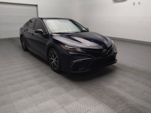 Used 2022 Toyota Camry SE image 13