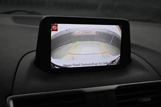 Used 2017 MAZDA MAZDA3 Touring w/ Popular Equipment Package FWD image 21