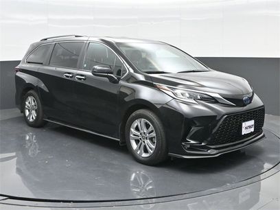 Used 2022 Toyota Sienna XSE