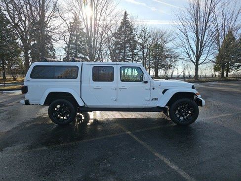 Used 2023 Jeep Gladiator Overland image 7