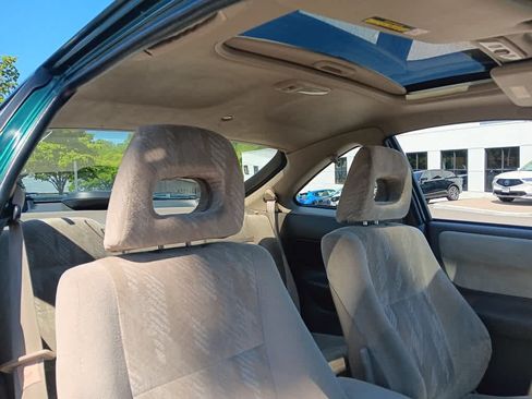 Used 2001 Acura Integra LS FWD image 15