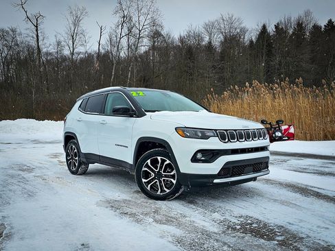 Certified 2022 Jeep Compass Limited image 2