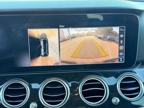 Used 2019 Mercedes-Benz E 300 image 31