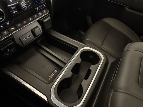 Used 2022 Chevrolet Silverado 2500 LTZ w/ LTZ Plus Package image 36