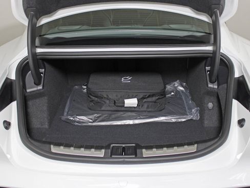 New 2026 Porsche Taycan image 15