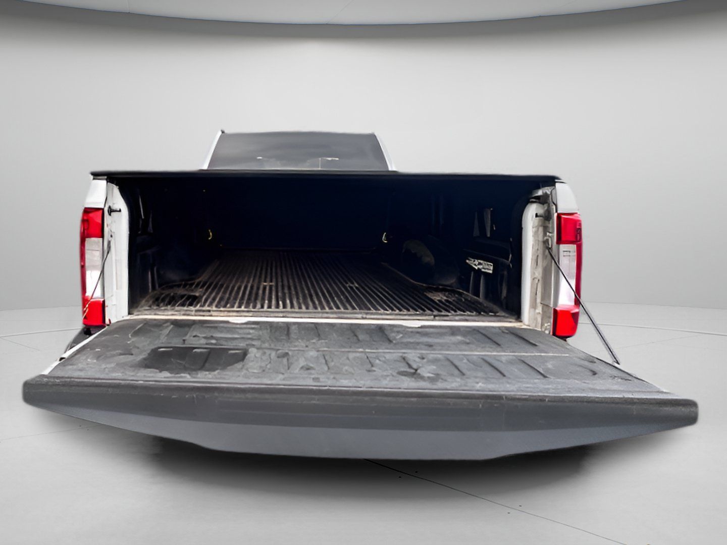 Used 2018 Ford F250 XLT AWD/4WD image 5