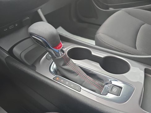 Used 2024 Chevrolet Malibu RS FWD image 25