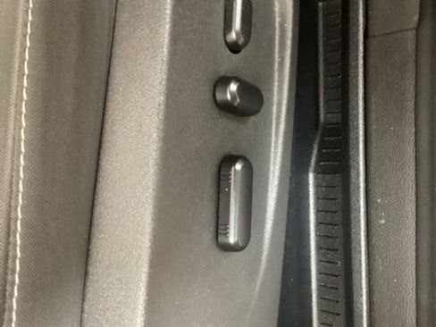 Used 2017 Ford Escape SE w/ SE Cold Weather Package image 13