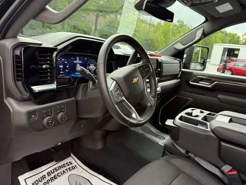 Certified 2026 Chevrolet Silverado 2500 LT w/ Z71 Chrome Sport Edition AWD/4WD image 13