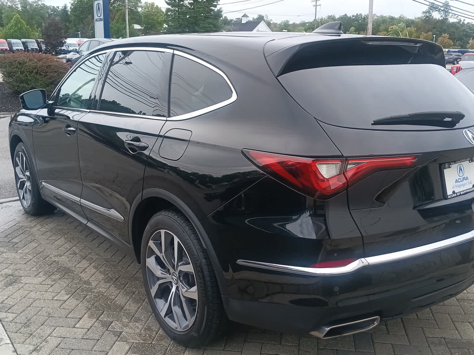 Used 2024 Acura MDX w/ Technology Package AWD/4WD image 3