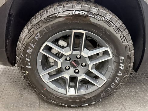 New 2026 GMC Terrain AT4 w/ LPO, Floor Liner Package image 10