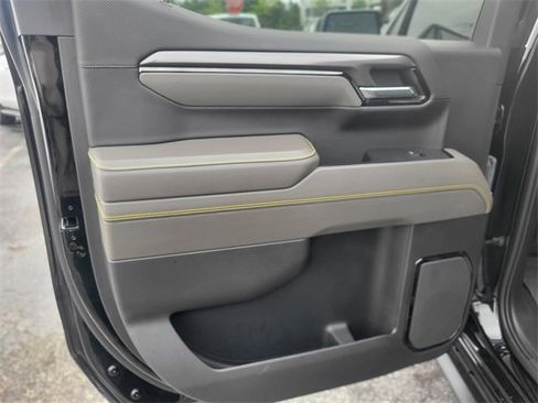 Used 2023 Chevrolet Silverado 1500 ZR2 w/ Technology Package image 14